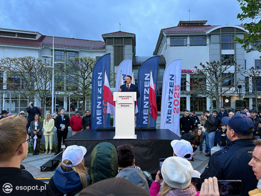Wiec Mentzena na Placu Przyjaciół Sopotu [FOTO]