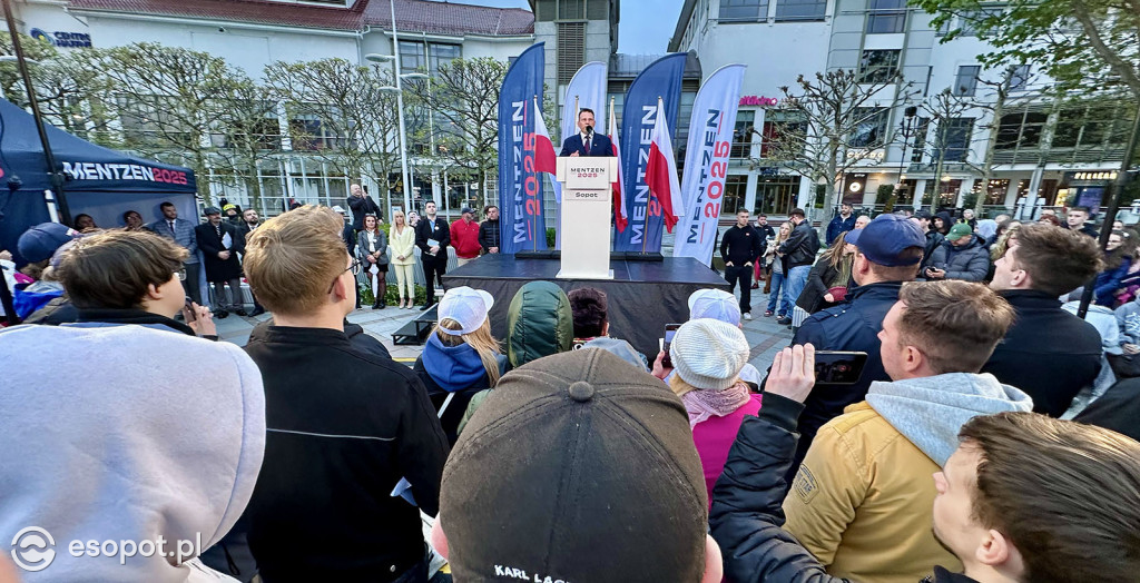 Wiec Mentzena na Placu Przyjaciół Sopotu [FOTO]