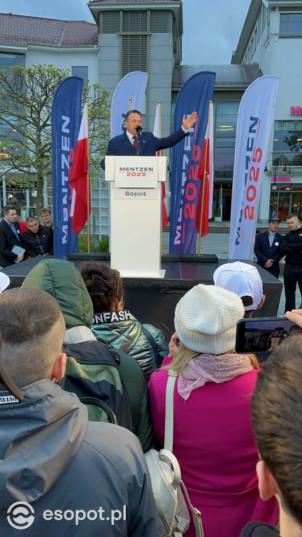 Wiec Mentzena na Placu Przyjaciół Sopotu [FOTO]