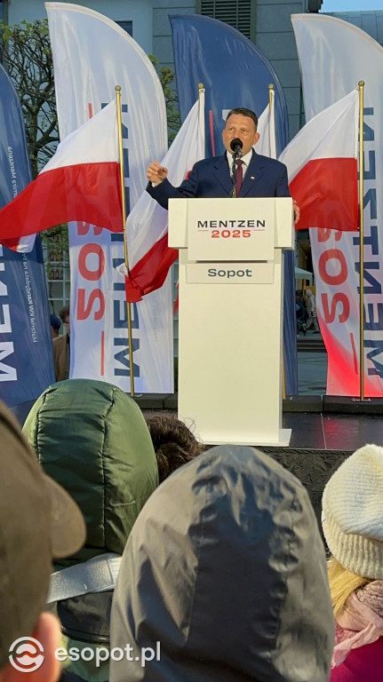 Wiec Mentzena na Placu Przyjaciół Sopotu [FOTO]
