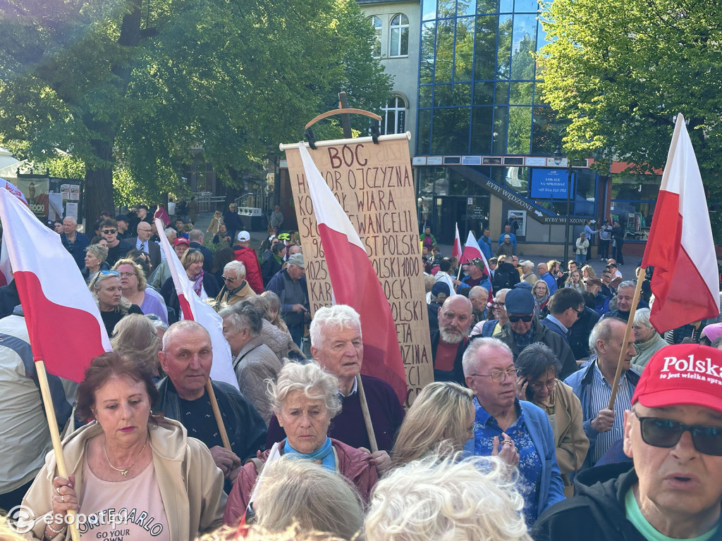 Tłumy na wiecu poparcia dla Karola Nawrockiego [FOTO]