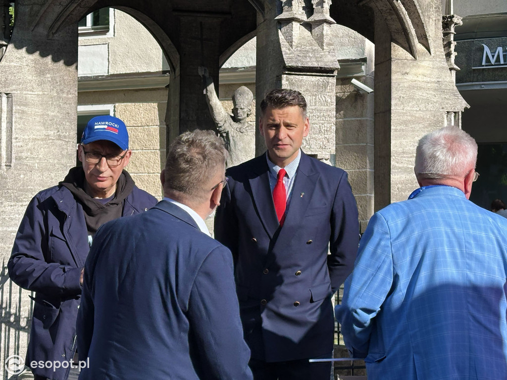 Tłumy na wiecu poparcia dla Karola Nawrockiego [FOTO]