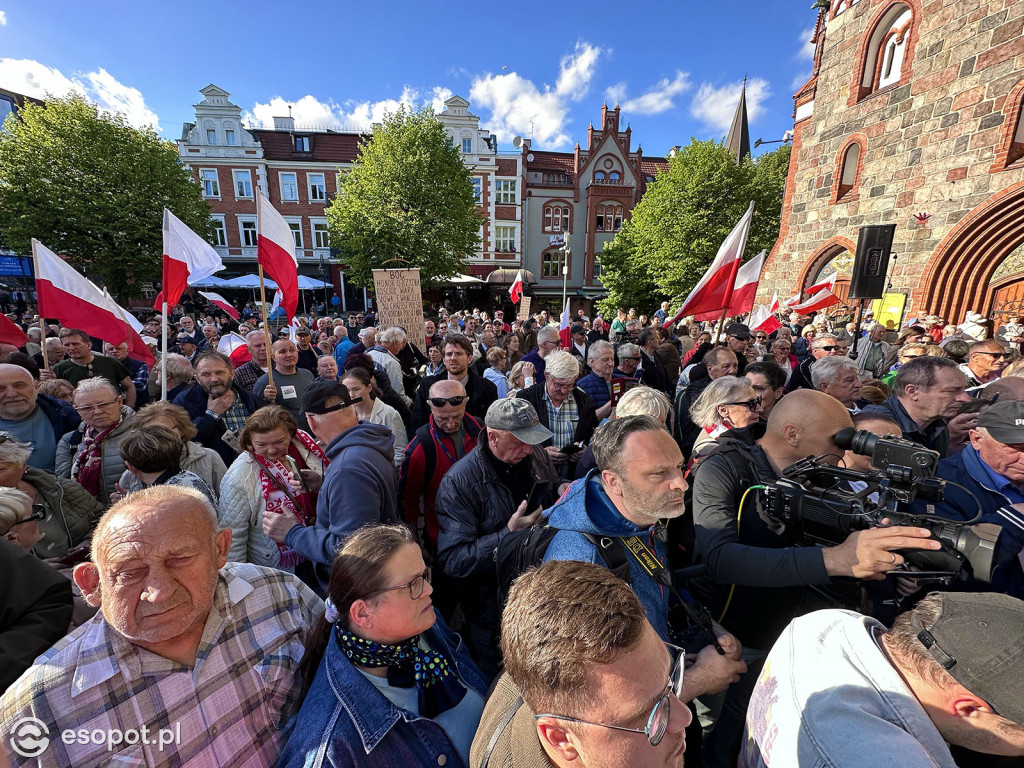 Tłumy na wiecu poparcia dla Karola Nawrockiego [FOTO]