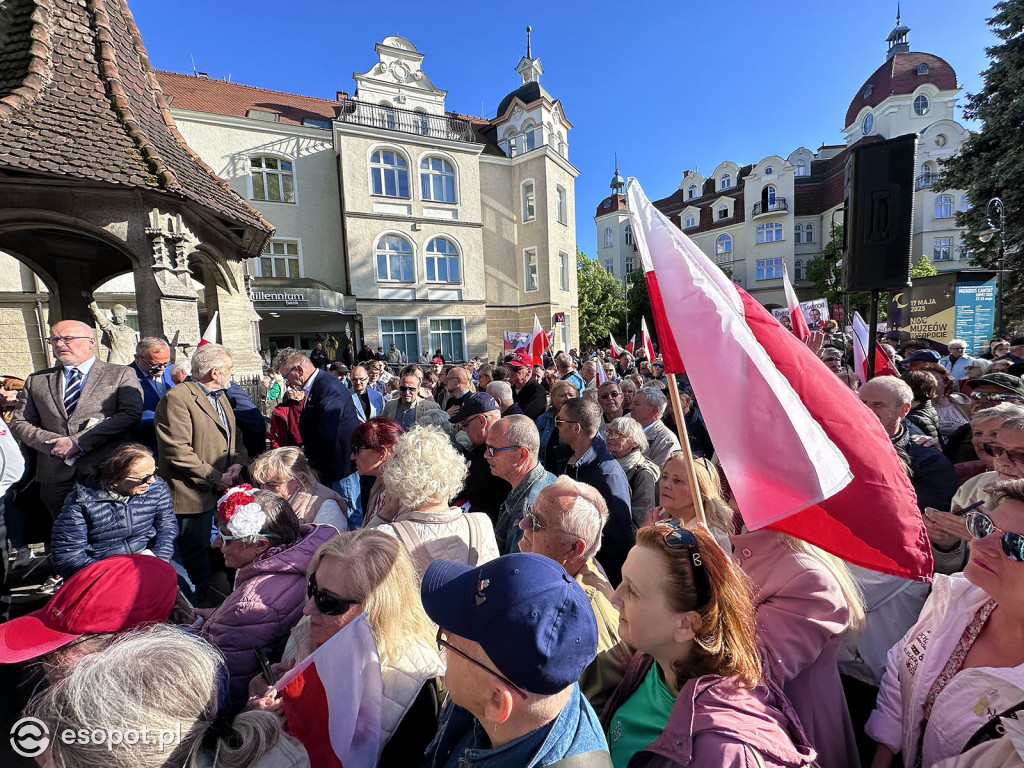 Tłumy na wiecu poparcia dla Karola Nawrockiego [FOTO]