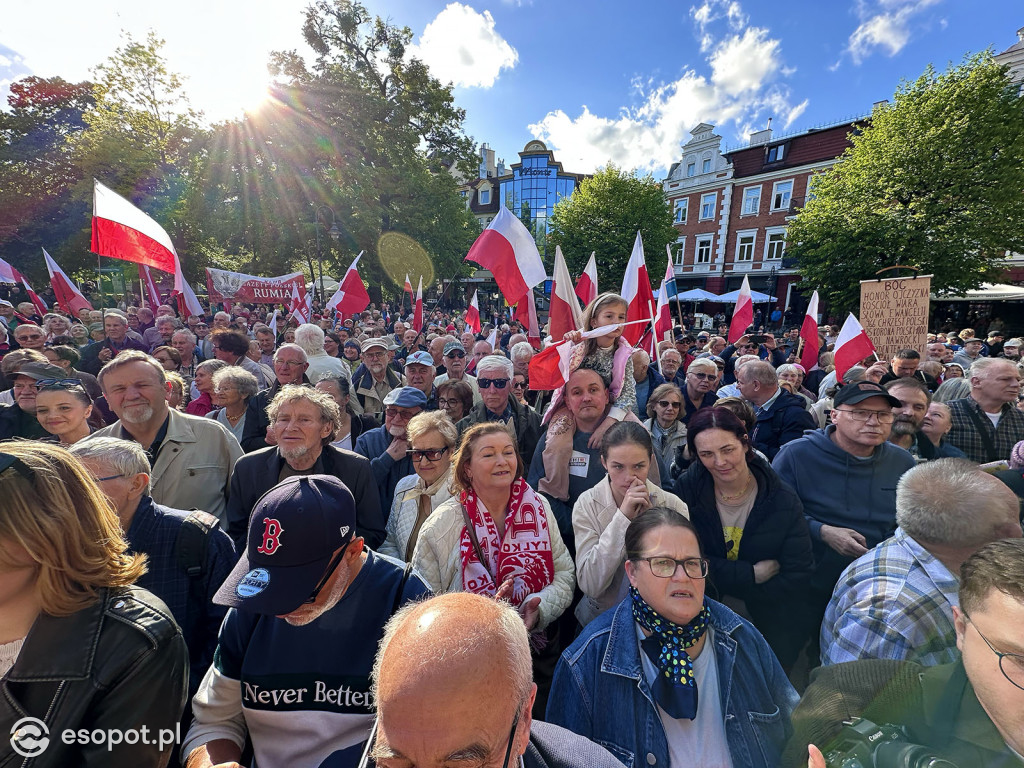 Tłumy na wiecu poparcia dla Karola Nawrockiego [FOTO]