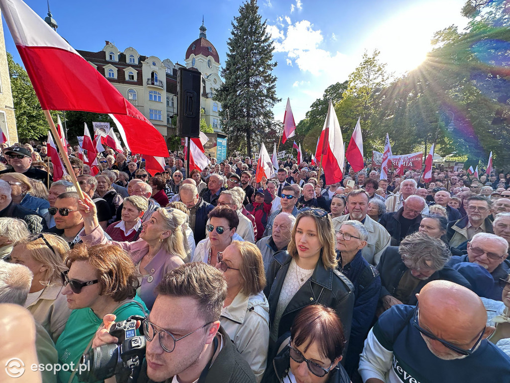 Tłumy na wiecu poparcia dla Karola Nawrockiego [FOTO]