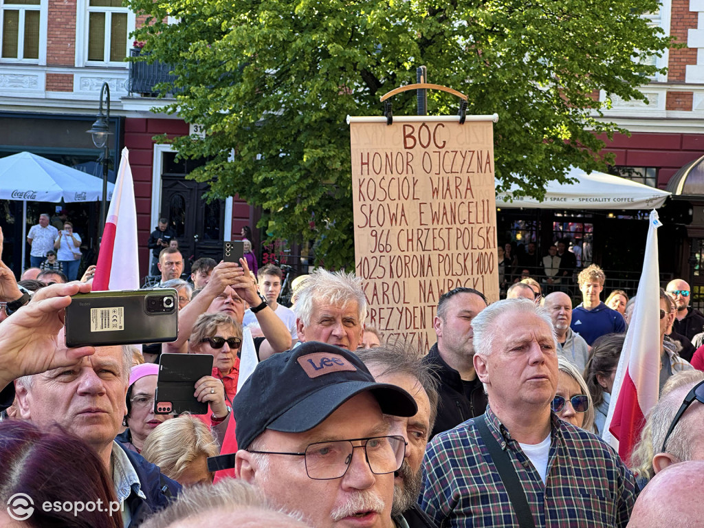 Tłumy na wiecu poparcia dla Karola Nawrockiego [FOTO]
