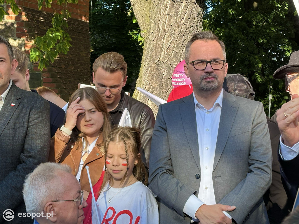 Tłumy na wiecu poparcia dla Karola Nawrockiego [FOTO]
