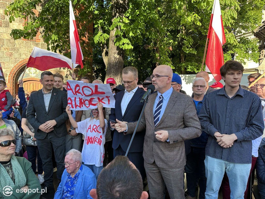 Tłumy na wiecu poparcia dla Karola Nawrockiego [FOTO]