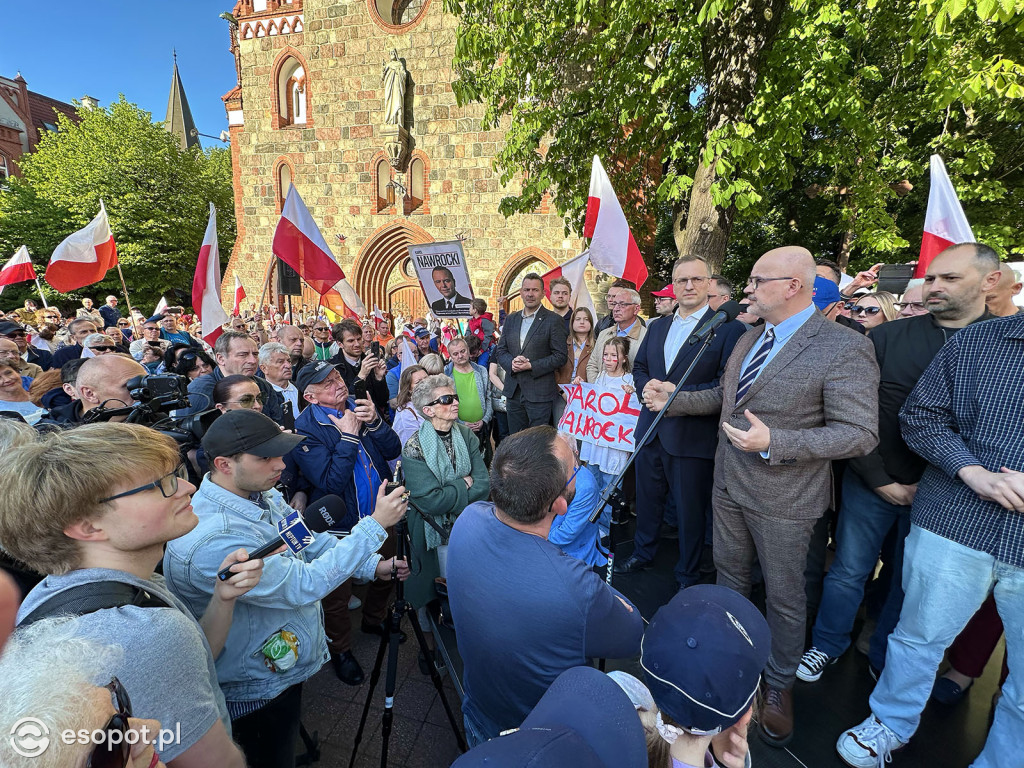 Tłumy na wiecu poparcia dla Karola Nawrockiego [FOTO]