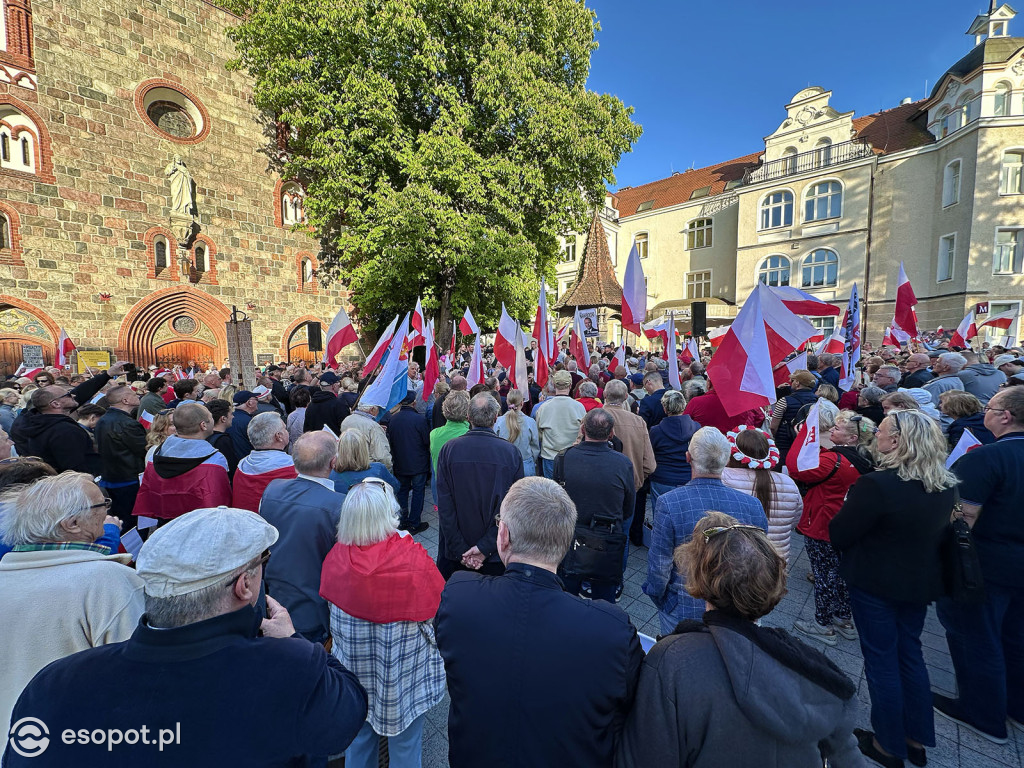 Tłumy na wiecu poparcia dla Karola Nawrockiego [FOTO]