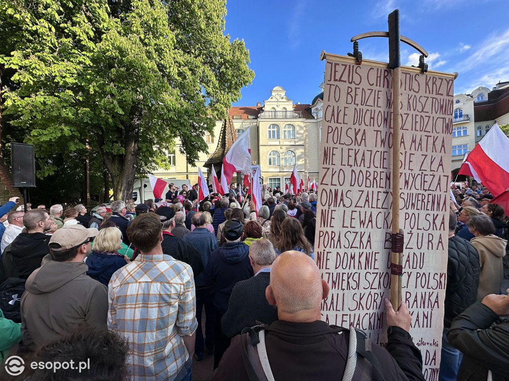 Tłumy na wiecu poparcia dla Karola Nawrockiego [FOTO]