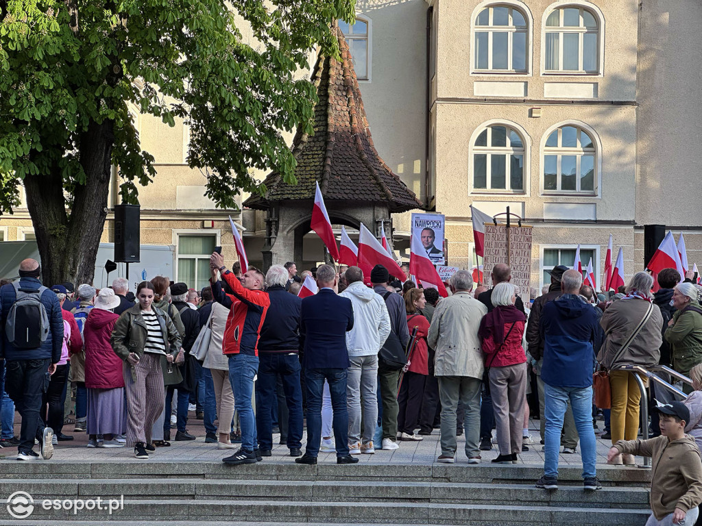 Tłumy na wiecu poparcia dla Karola Nawrockiego [FOTO]