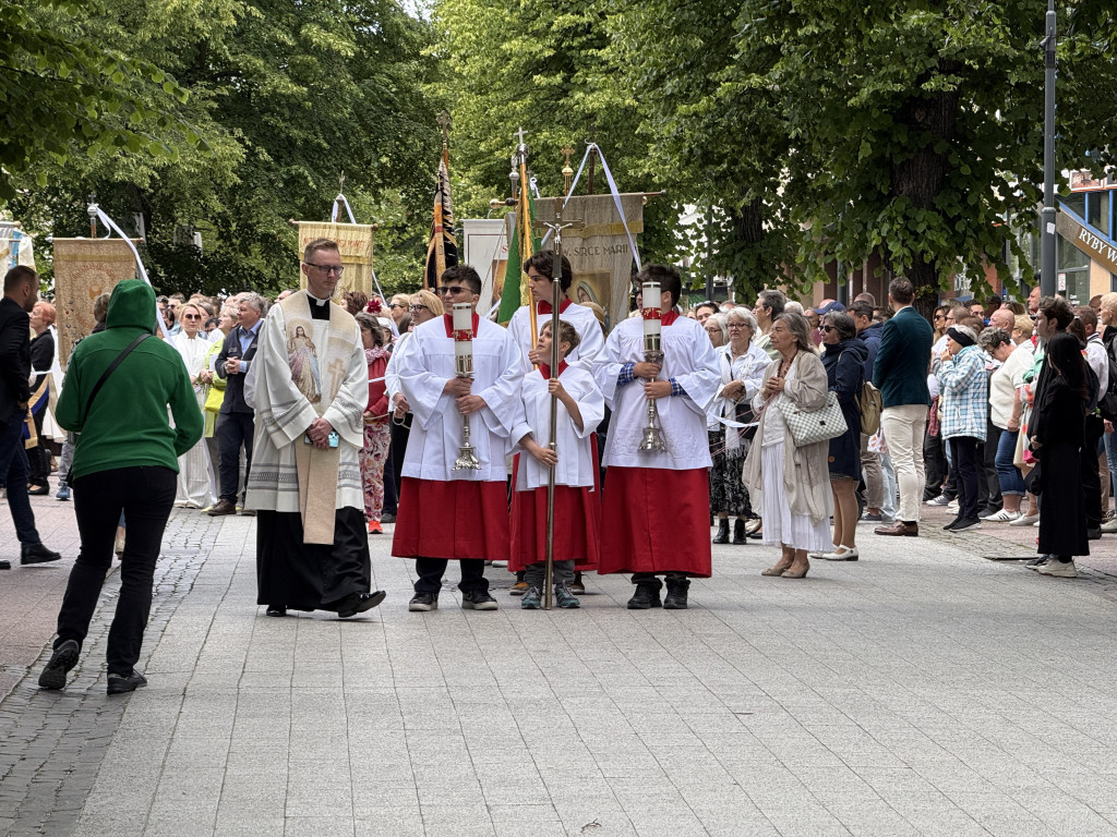 Tłumy na procesji Bożego Ciała w Sopocie [FOTO]