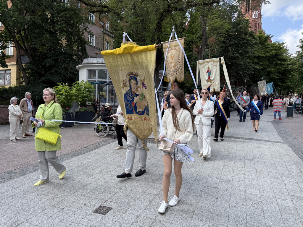 Tłumy na procesji Bożego Ciała w Sopocie [FOTO]
