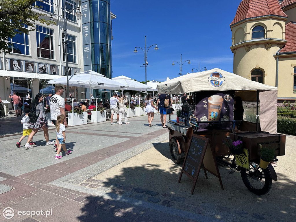 Zaskakująco spokojny początek lata w Sopocie! Długi weekend bez tłumów, za to ze słońcem [FOTO]