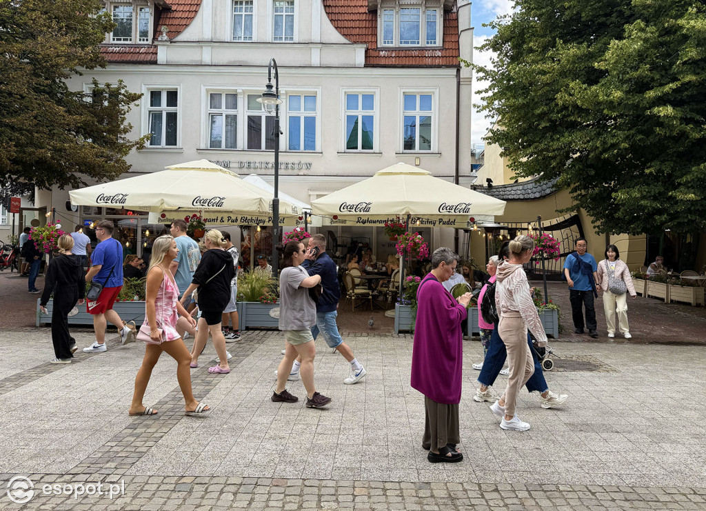 Prognozy nie odstraszyły turystów w Sopocie! Tłumy w pierwszy weekend sierpnia  [FOTO]