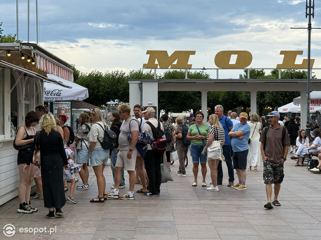 Prognozy nie odstraszyły turystów w Sopocie! Tłumy w pierwszy weekend sierpnia  [FOTO]