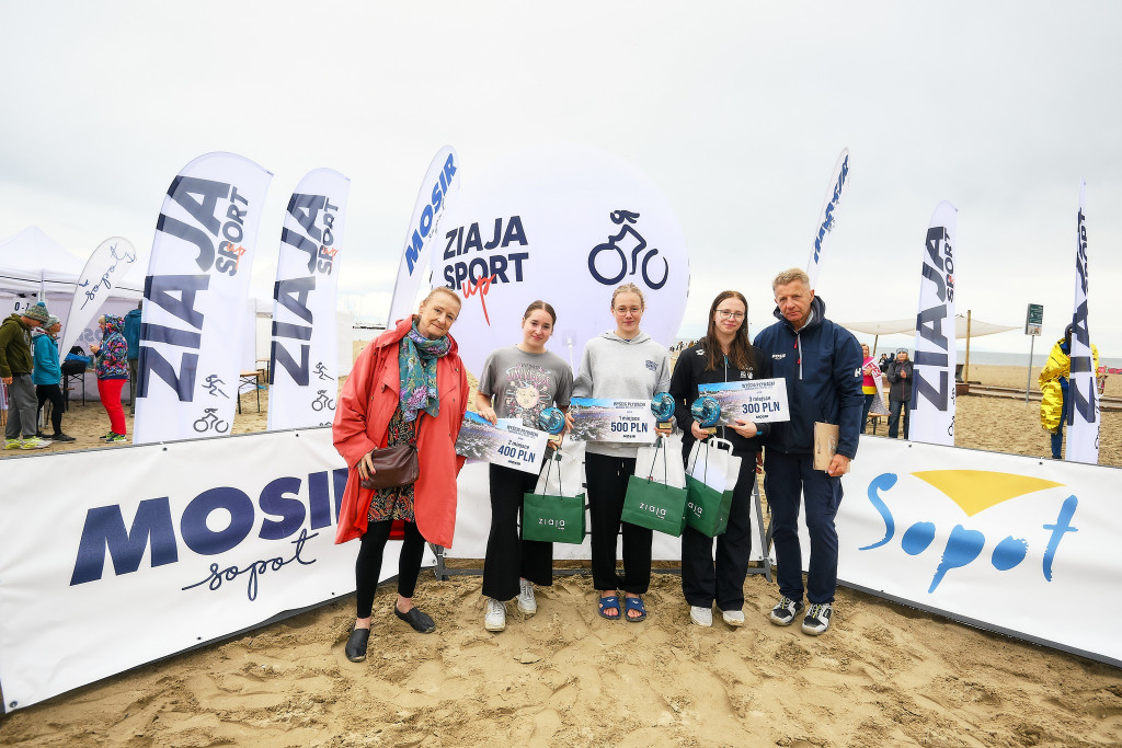 Setki pływaków ścigały się dookoła molo w Sopocie [FOTO]