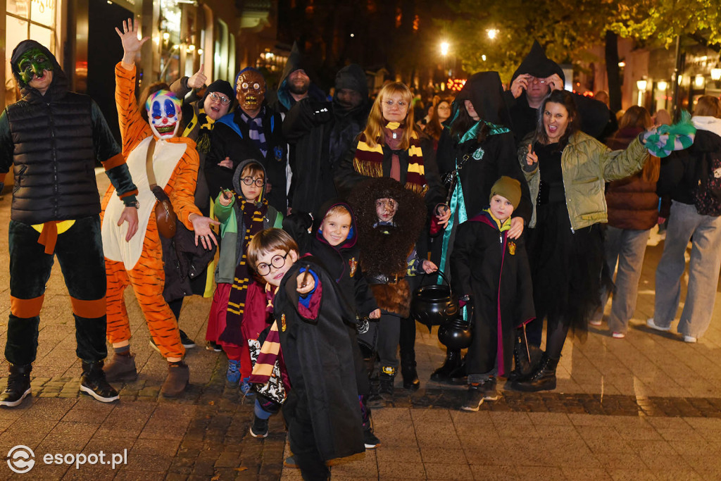 Sopot opanowały upiory, księżniczki i bohaterowie! Halloween w kurorcie [FOTO]