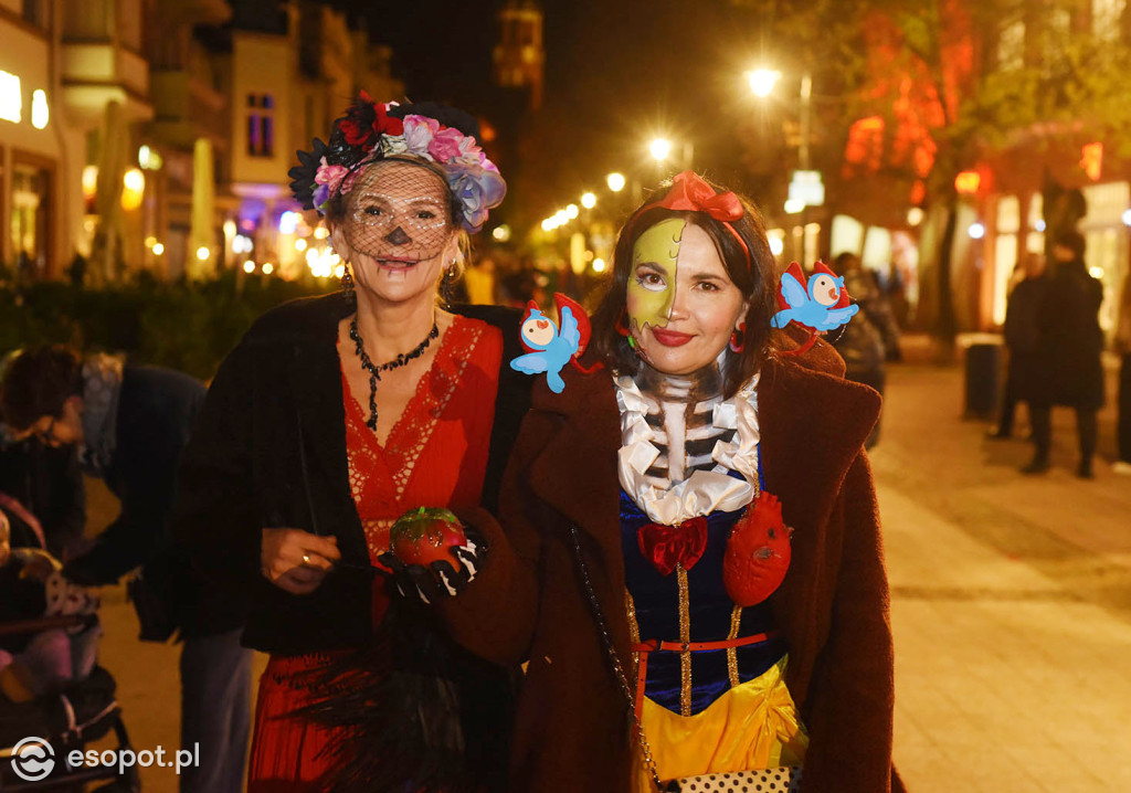 Sopot opanowały upiory, księżniczki i bohaterowie! Halloween w kurorcie [FOTO]
