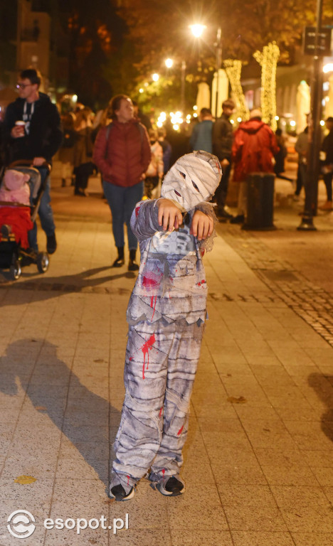 Sopot opanowały upiory, księżniczki i bohaterowie! Halloween w kurorcie [FOTO]