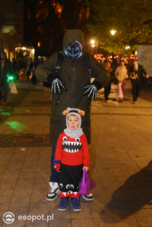 Sopot opanowały upiory, księżniczki i bohaterowie! Halloween w kurorcie [FOTO]