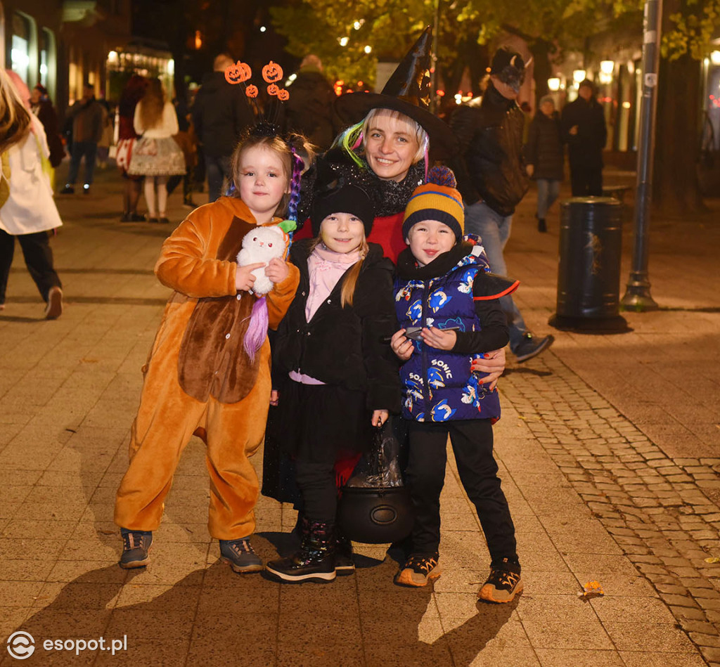 Sopot opanowały upiory, księżniczki i bohaterowie! Halloween w kurorcie [FOTO]