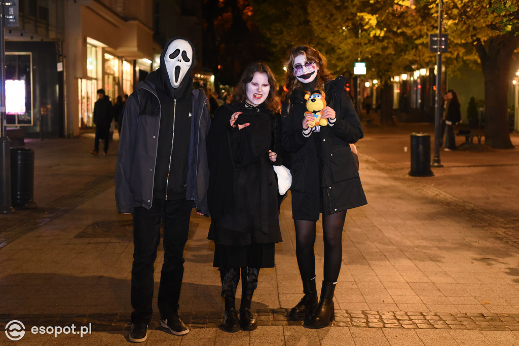Sopot opanowały upiory, księżniczki i bohaterowie! Halloween w kurorcie [FOTO]