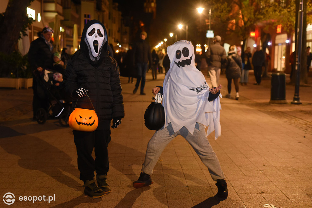 Sopot opanowały upiory, księżniczki i bohaterowie! Halloween w kurorcie [FOTO]
