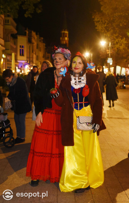 Sopot opanowały upiory, księżniczki i bohaterowie! Halloween w kurorcie [FOTO]