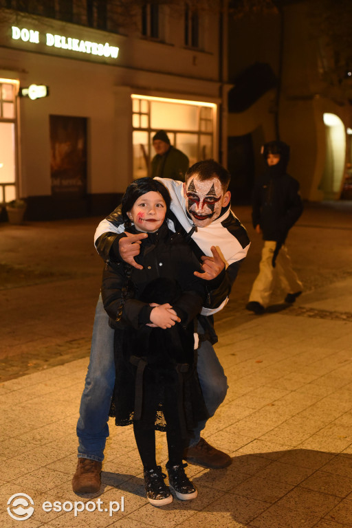 Sopot opanowały upiory, księżniczki i bohaterowie! Halloween w kurorcie [FOTO]