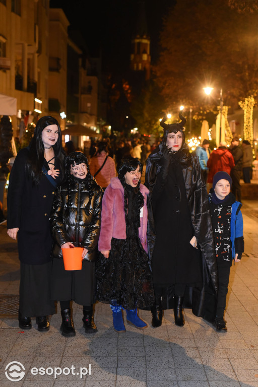 Sopot opanowały upiory, księżniczki i bohaterowie! Halloween w kurorcie [FOTO]