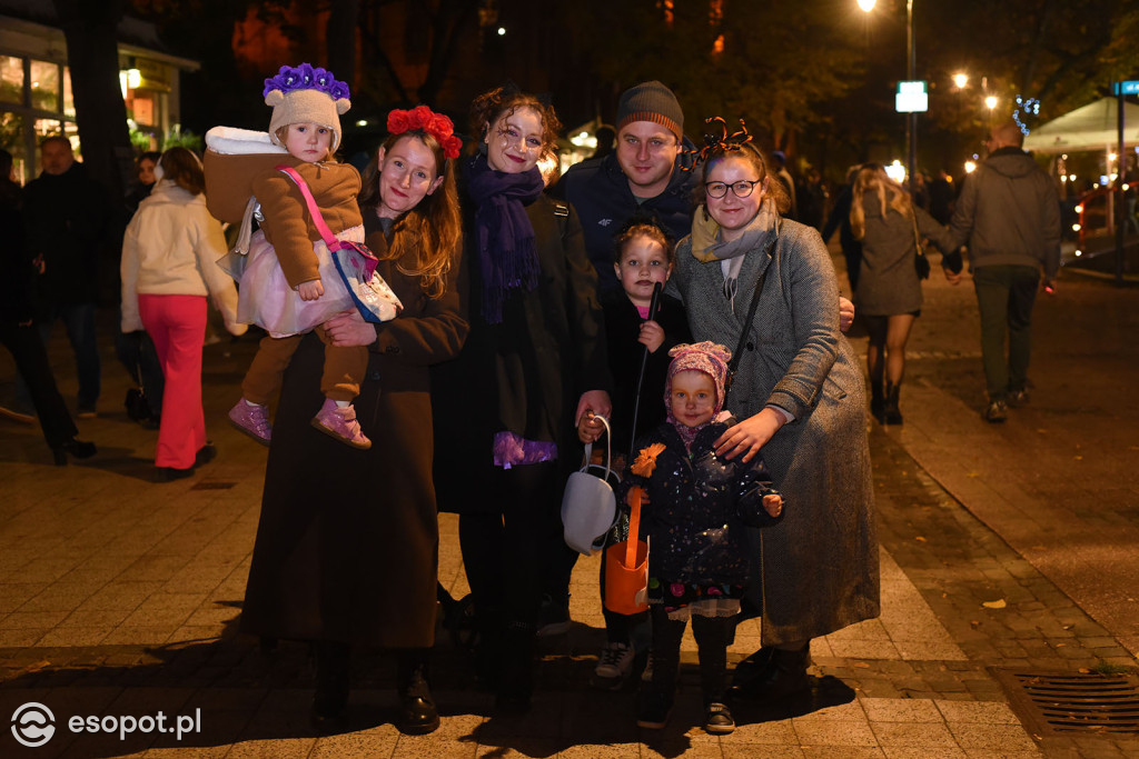 Sopot opanowały upiory, księżniczki i bohaterowie! Halloween w kurorcie [FOTO]