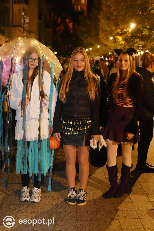 Sopot opanowały upiory, księżniczki i bohaterowie! Halloween w kurorcie [FOTO]