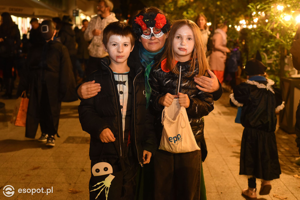 Sopot opanowały upiory, księżniczki i bohaterowie! Halloween w kurorcie [FOTO]