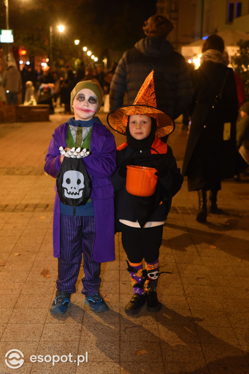 Sopot opanowały upiory, księżniczki i bohaterowie! Halloween w kurorcie [FOTO]