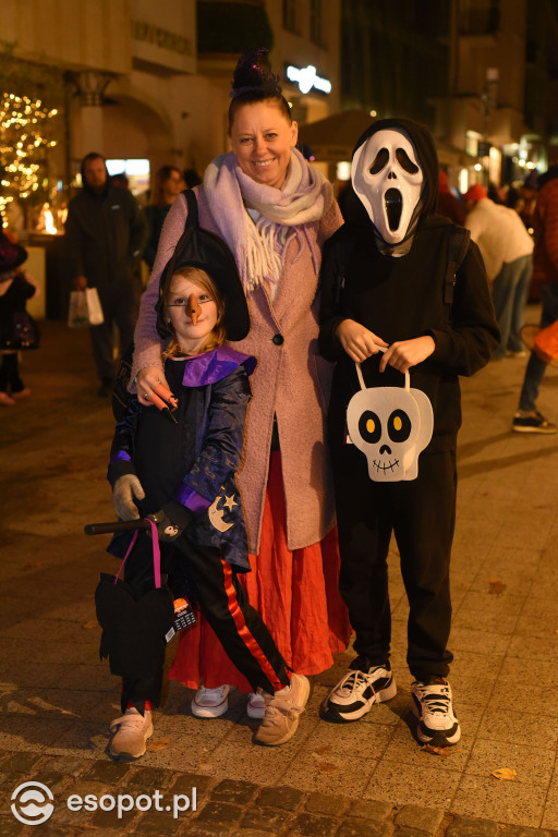 Sopot opanowały upiory, księżniczki i bohaterowie! Halloween w kurorcie [FOTO]