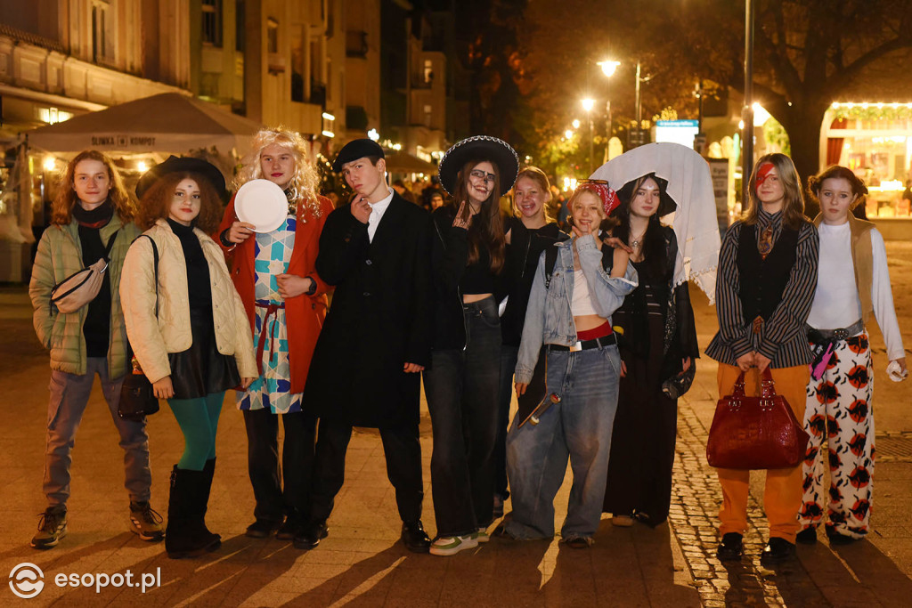 Sopot opanowały upiory, księżniczki i bohaterowie! Halloween w kurorcie [FOTO]