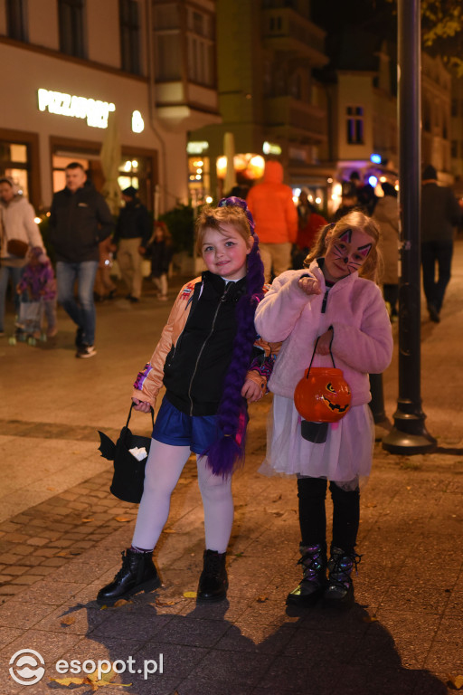 Sopot opanowały upiory, księżniczki i bohaterowie! Halloween w kurorcie [FOTO]