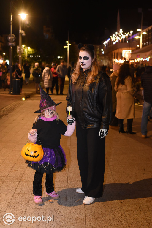 Sopot opanowały upiory, księżniczki i bohaterowie! Halloween w kurorcie [FOTO]