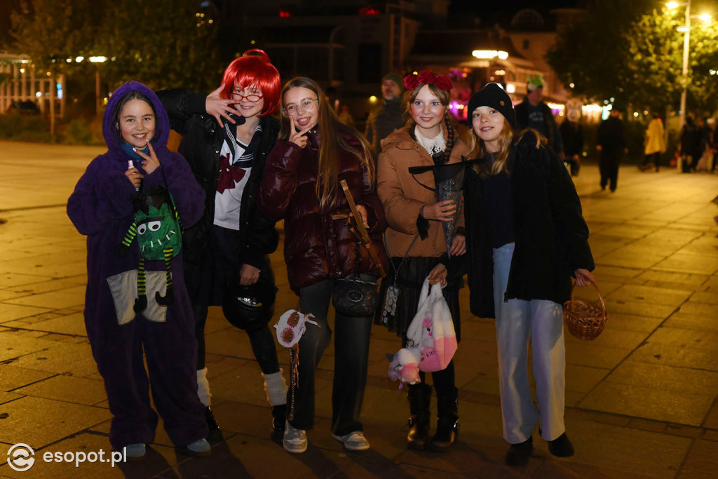Sopot opanowały upiory, księżniczki i bohaterowie! Halloween w kurorcie [FOTO]