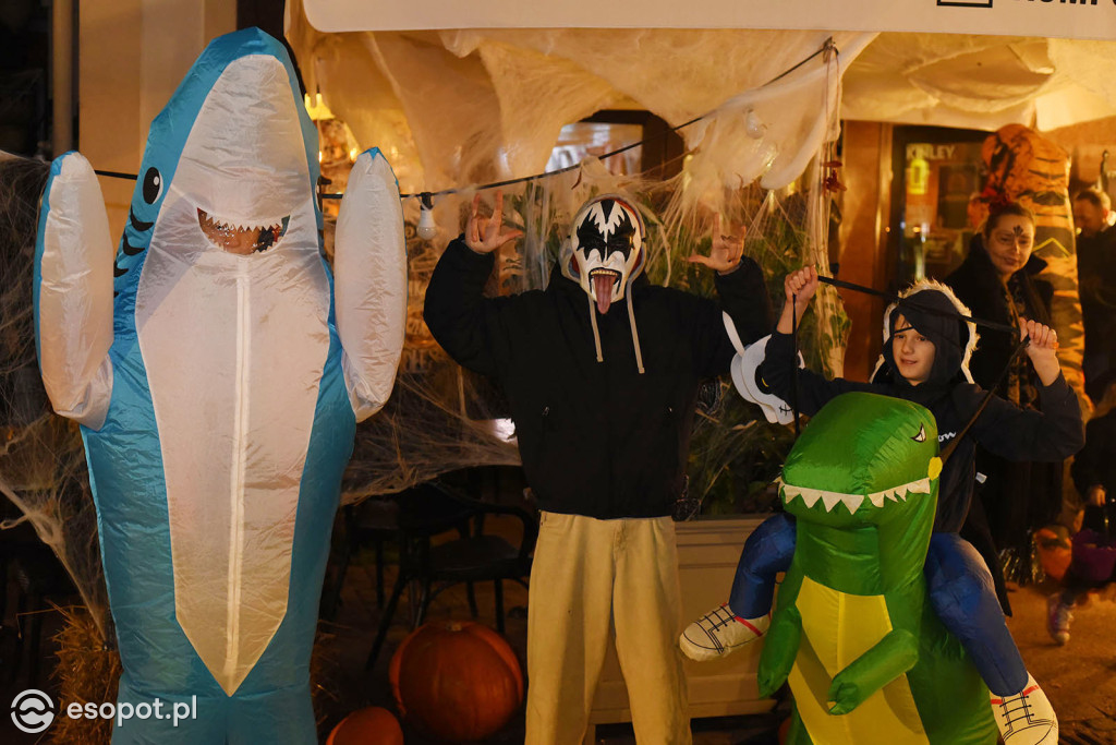 Sopot opanowały upiory, księżniczki i bohaterowie! Halloween w kurorcie [FOTO]