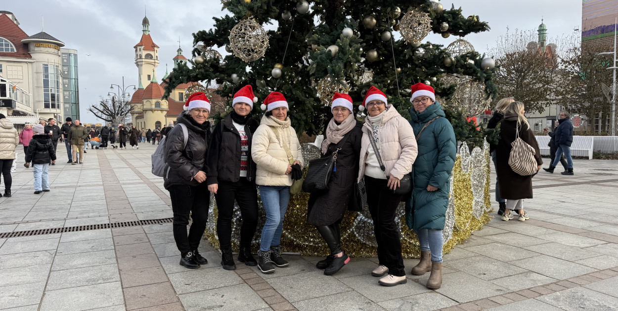 Mikołajki w Sopocie. Czerwone czapki opanowały Monciak i molo [FOTO]