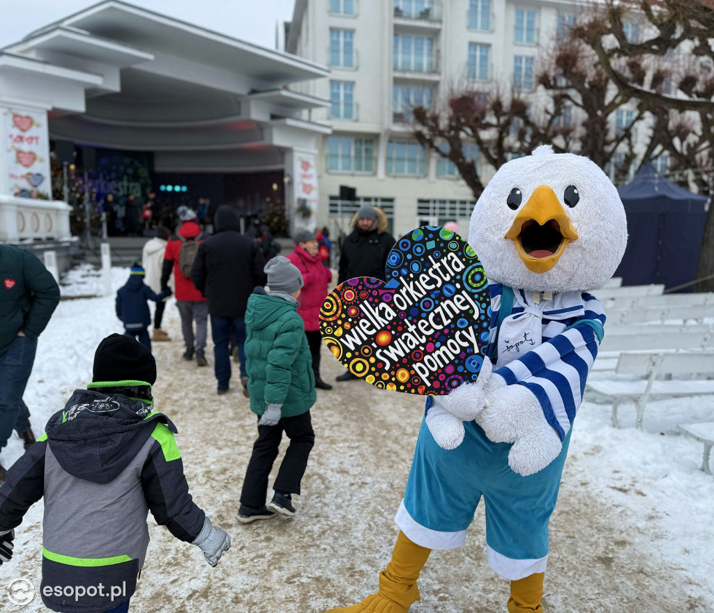 34. Finał WOŚP w Sopocie na zdjęciach! Wolontariusze, koncerty i licytacje [FOTO]