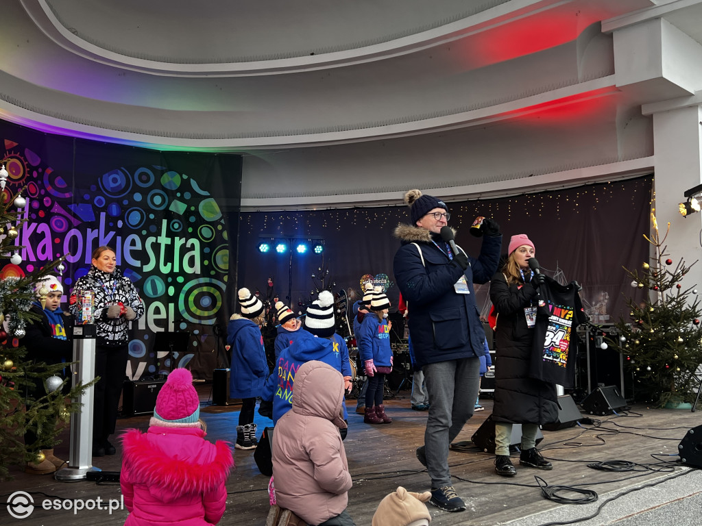 34. Finał WOŚP w Sopocie na zdjęciach! Wolontariusze, koncerty i licytacje [FOTO]