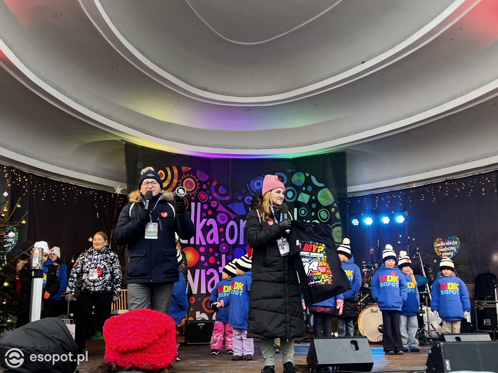 34. Finał WOŚP w Sopocie na zdjęciach! Wolontariusze, koncerty i licytacje [FOTO]