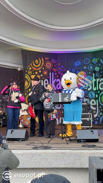 34. Finał WOŚP w Sopocie na zdjęciach! Wolontariusze, koncerty i licytacje [FOTO]