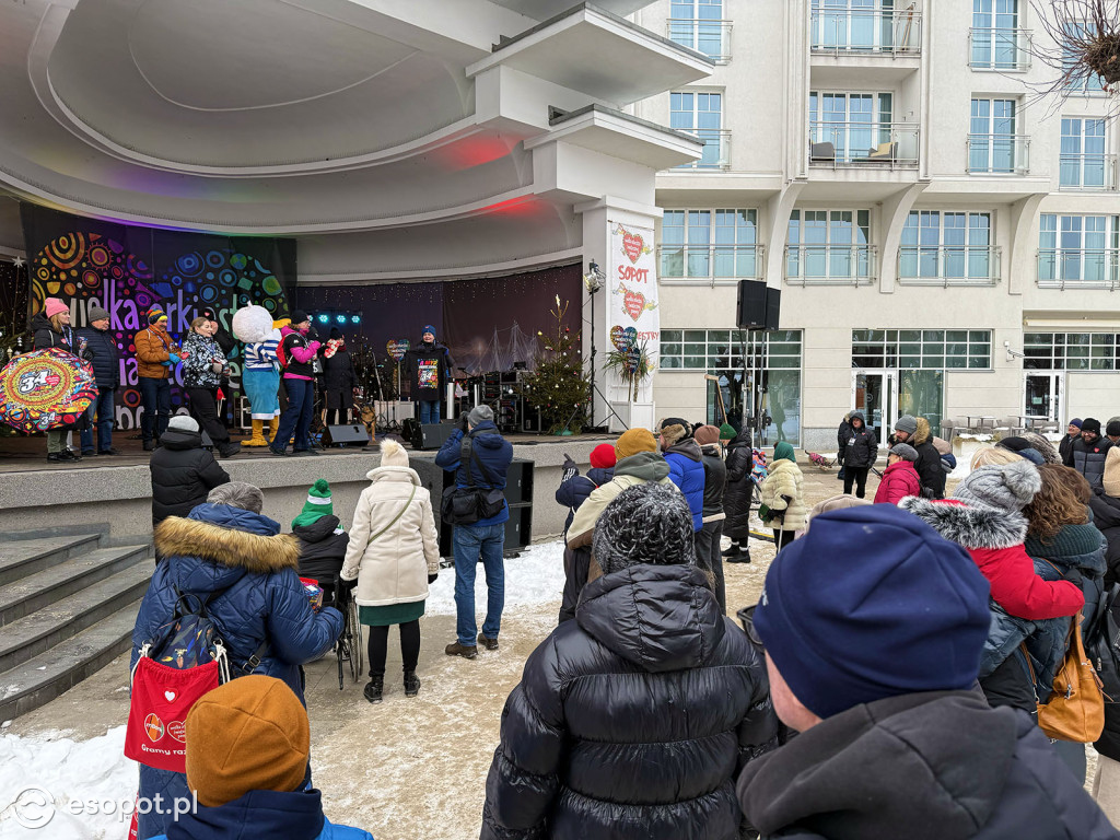 34. Finał WOŚP w Sopocie na zdjęciach! Wolontariusze, koncerty i licytacje [FOTO]