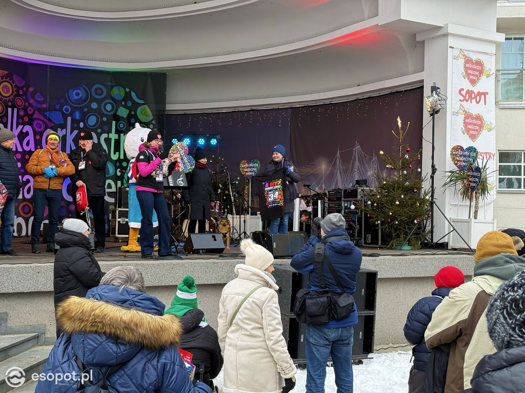 34. Finał WOŚP w Sopocie na zdjęciach! Wolontariusze, koncerty i licytacje [FOTO]